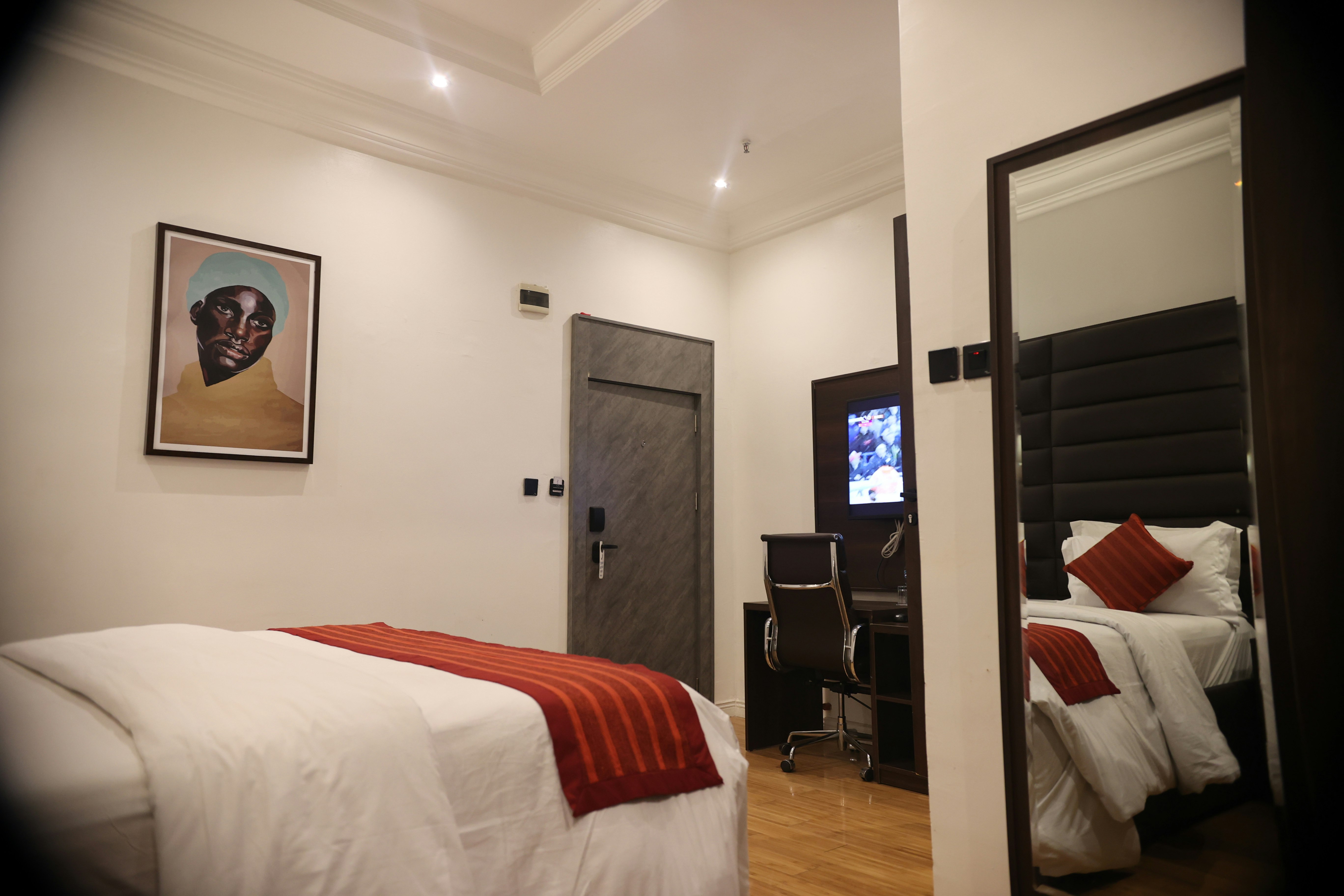 Bolton White Hotels 2/24