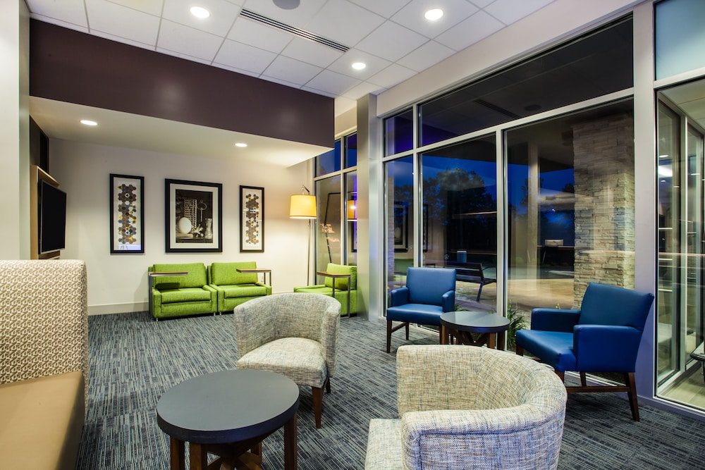 Holiday Inn Express & Suites Queensbury - Lake George Area 42/71