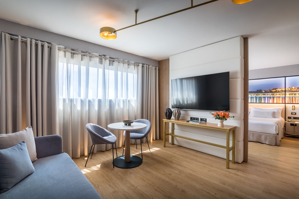 Barcelo Malaga 45/72