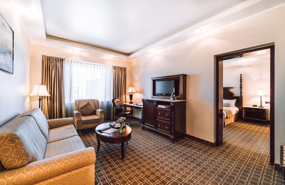 Chinggis Khaan Hotel 46/66
