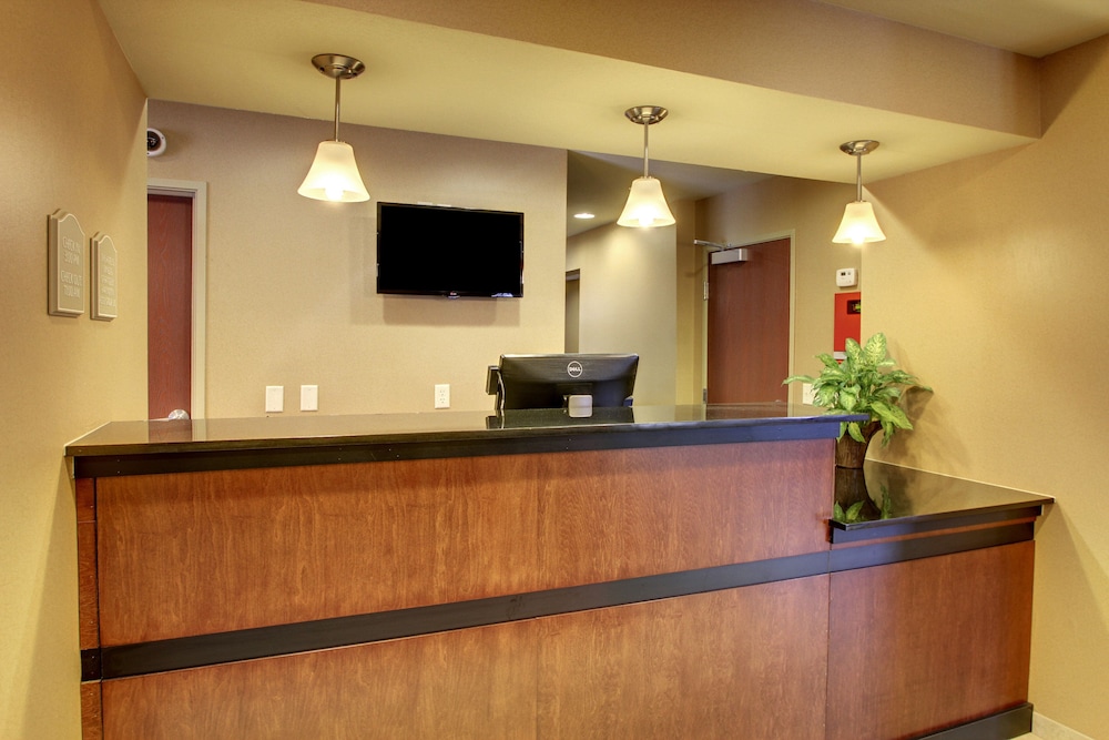 Cobblestone Inn &amp; Suites -- Hartington, NE 6/39