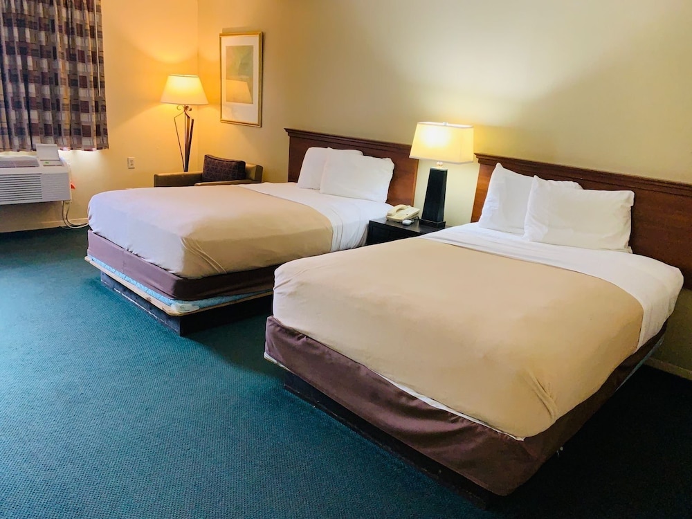 Americas Best Value Inn Webster City 25/53