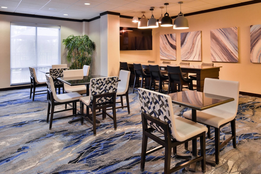 Fairfield Inn Suites Raleigh Durham Airport Brier Creek 25/35