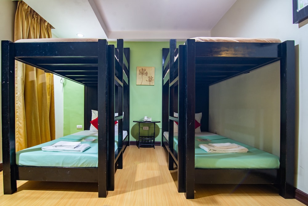 Festive Hotel Makati 32/60