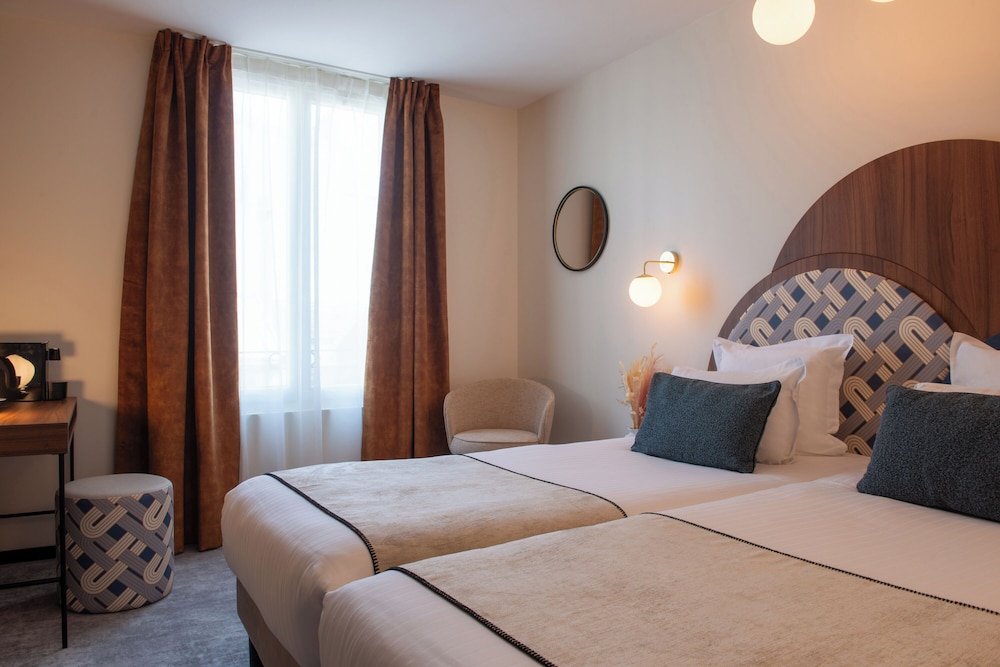 Room, Double Bed, Courtyard View