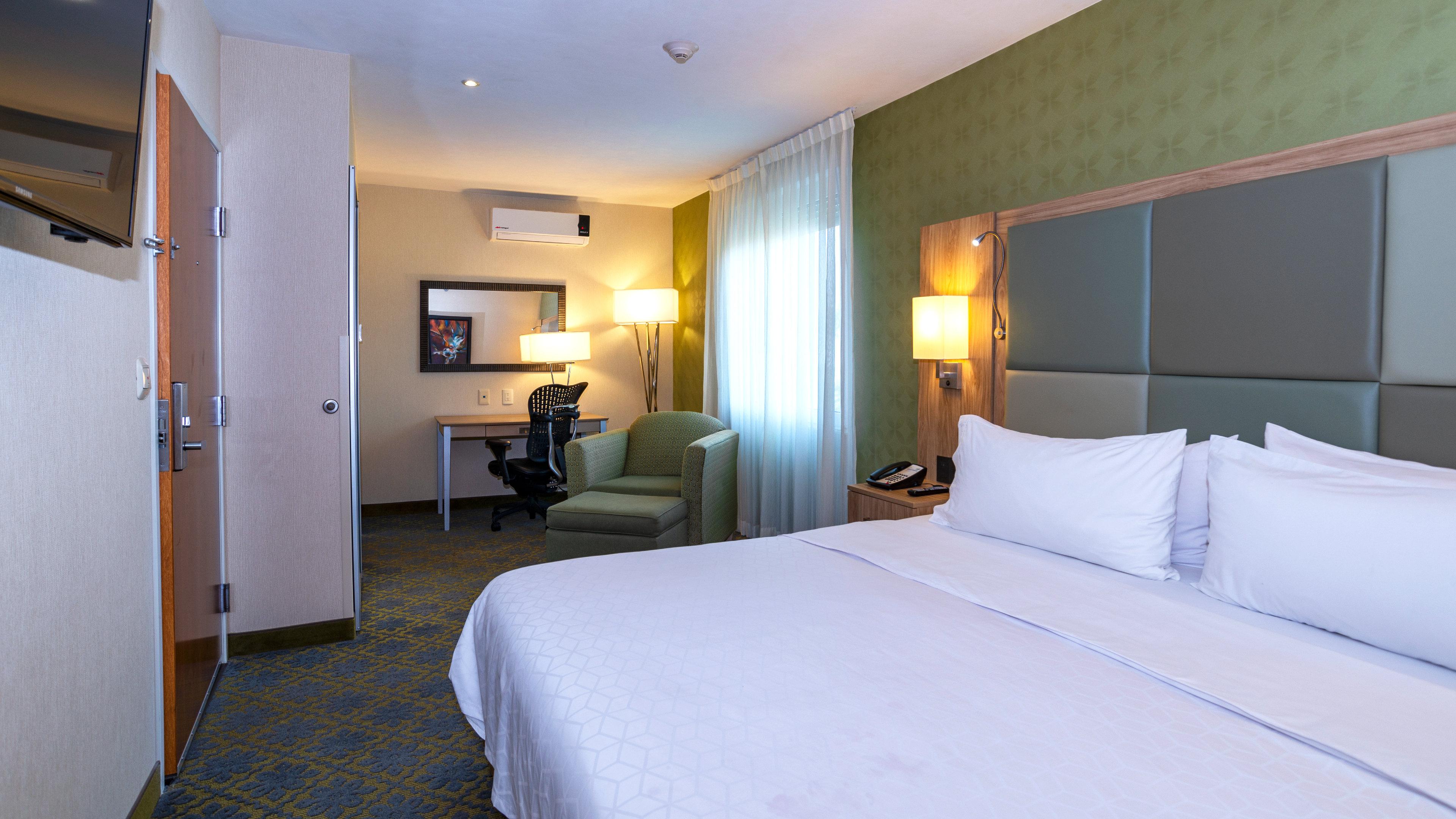 2 Bedrooms, Governor, Suite, 1 King and 2 Double Beds
