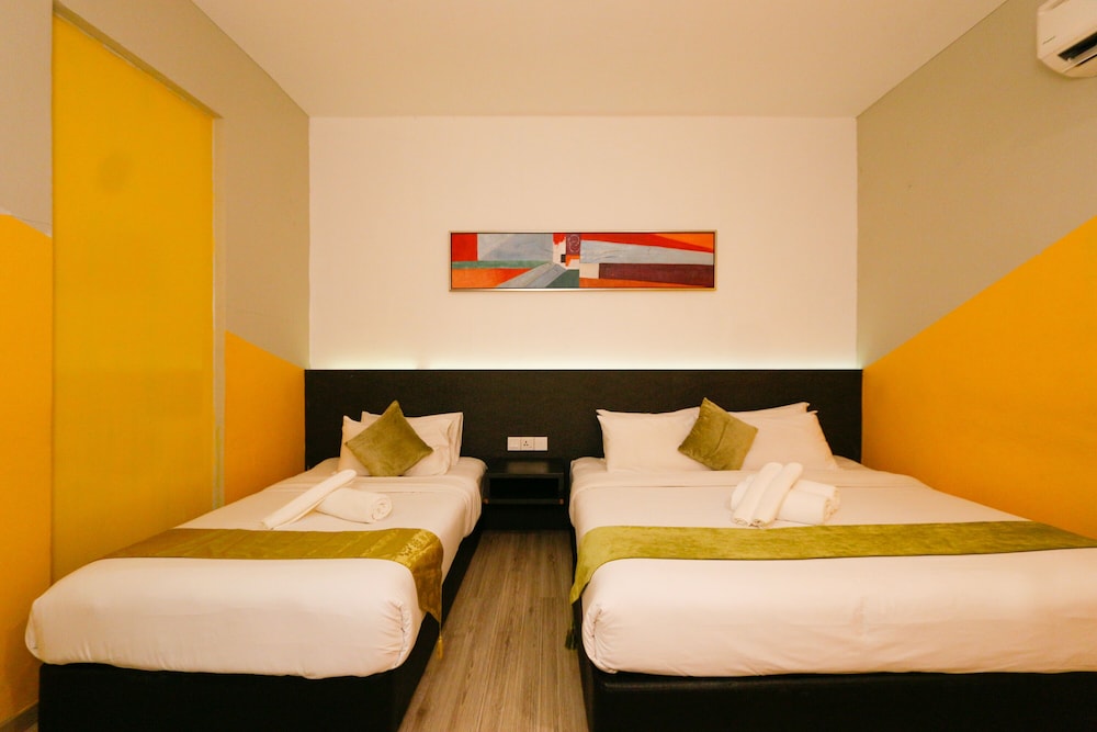 Swing & Pillows at Golden Roof Hotel Sunway Ipoh 8/33