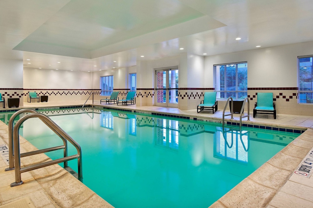 swimming pool spa
