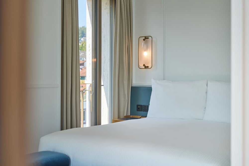Junior Suite, Penthouse, Queen Bed, Sofa, Terrace