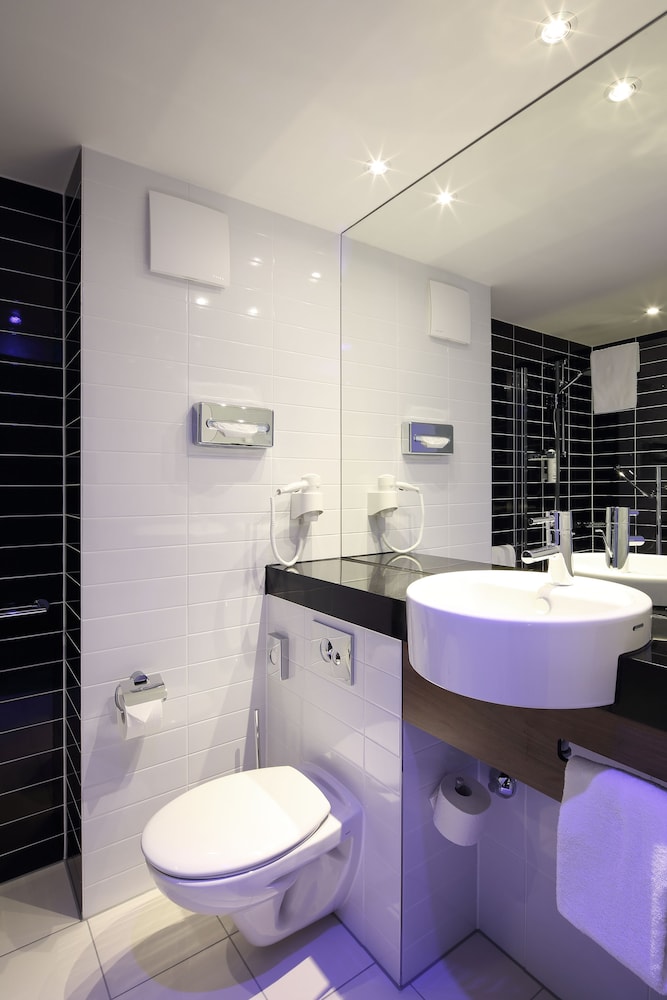 Holiday Inn Express Friedrichshafen 28/76