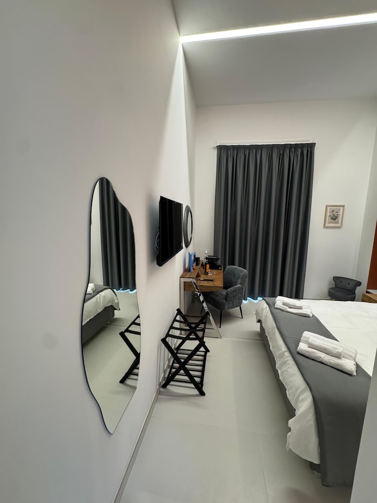 Poerio Station Rooms & Apartment 34/50