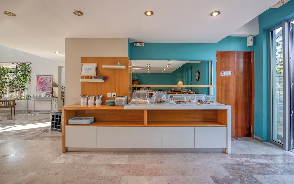 Peli Hotel 10/50