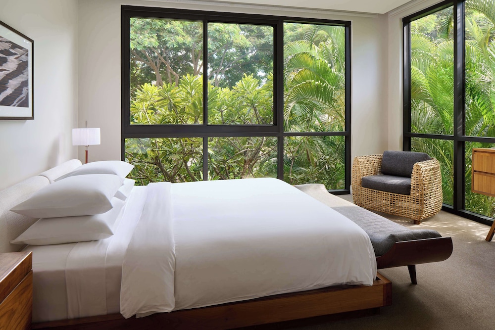 3 BEDROOMS, VILLA, 2 KING BEDS, 2 QUEEN BEDS, OCEAN VIEW