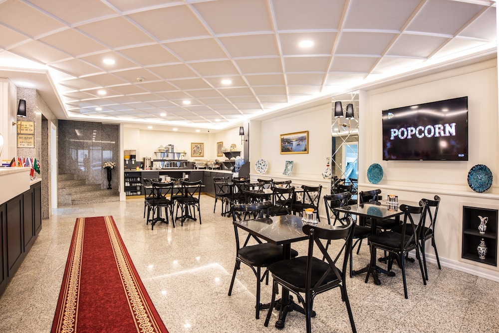 Royal Bosphorus Hotel 31/34