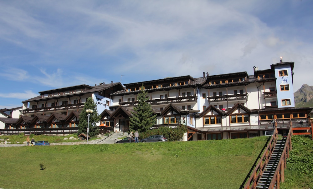 Sporting Hotel 46/50