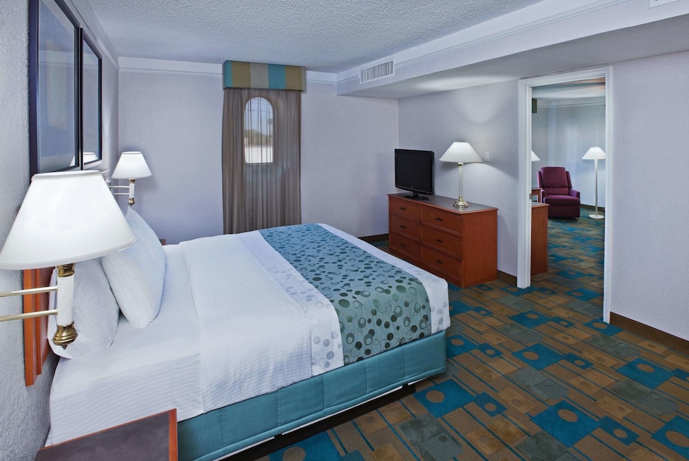 La Quinta Inn by Wyndham Austin Oltorf 11/33