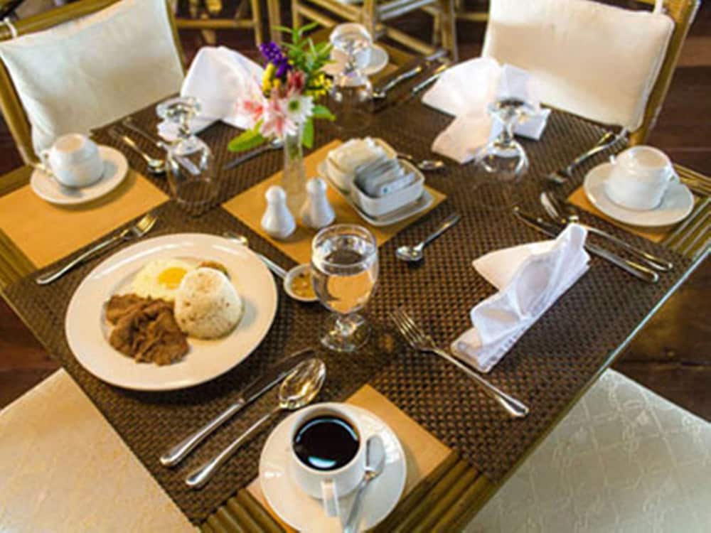 Matabungkay Beach Resort Hotel 36/65