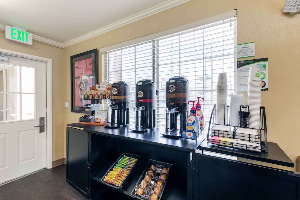 Extended Stay America Suites Los Angeles LAX El Segundo 40/51