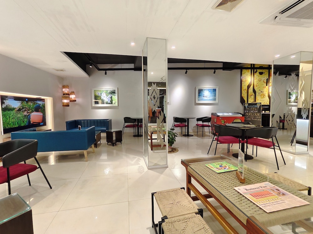 Hotel Nandini 58/70