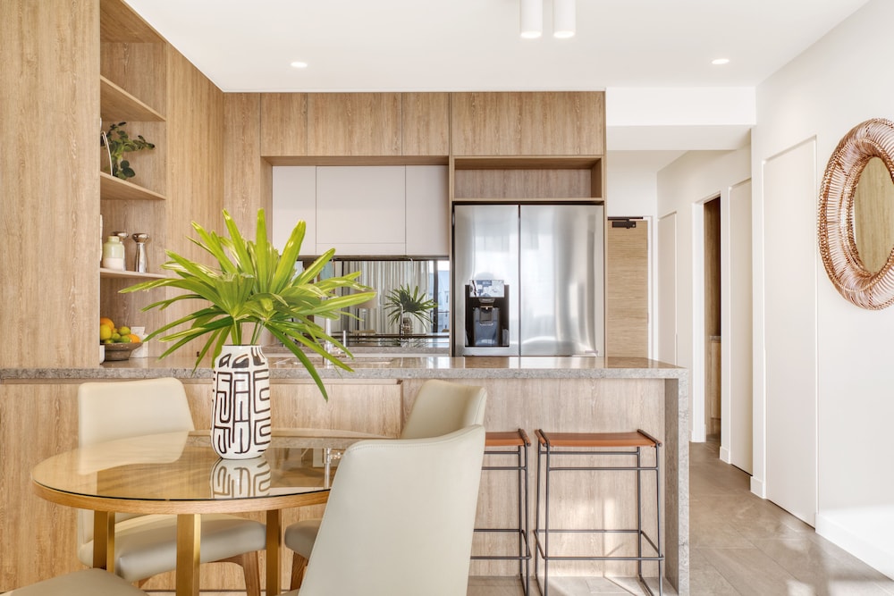 Vue Broadbeach 33/49