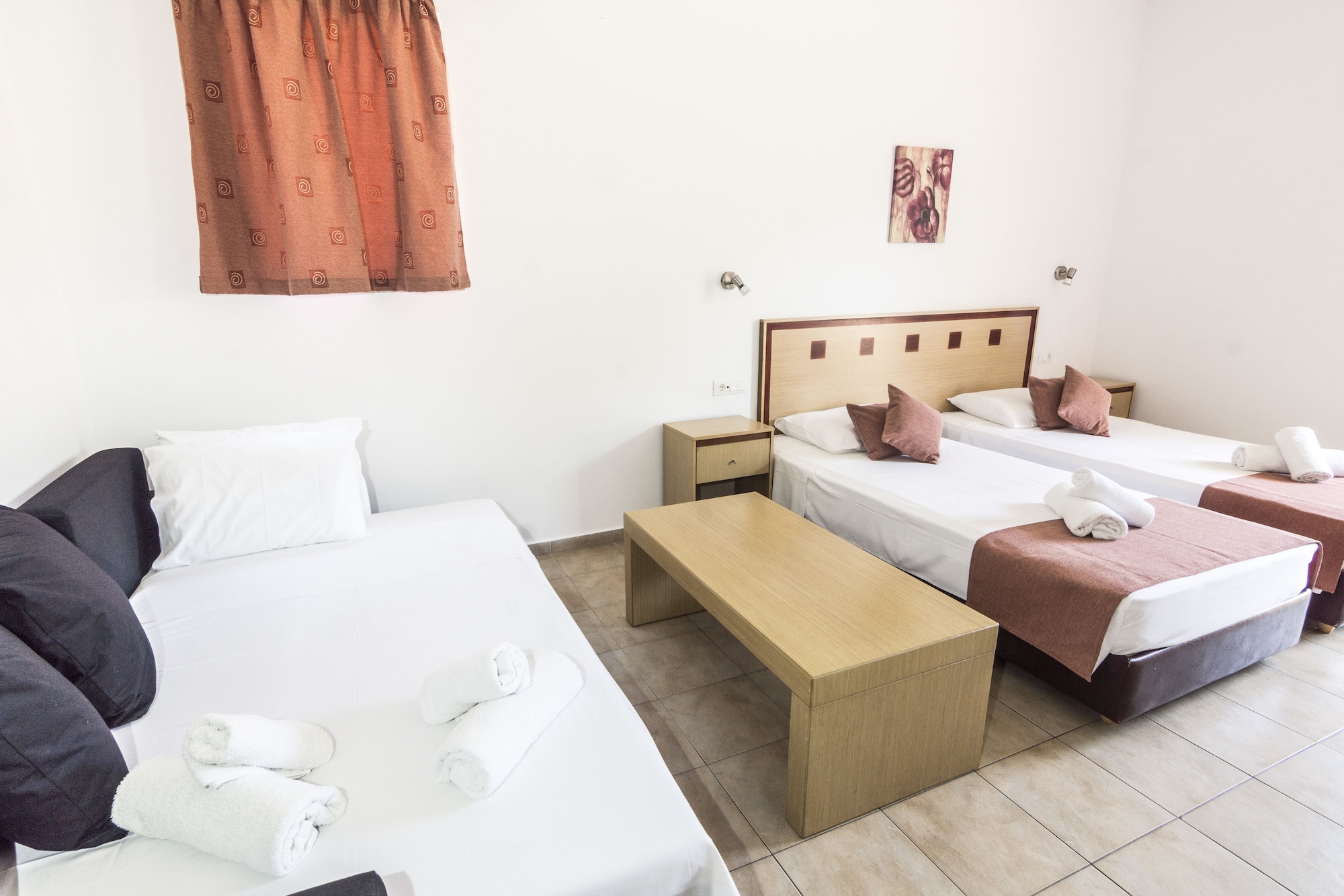 FAMILY, APARTMENT, MULTIPLE BEDS