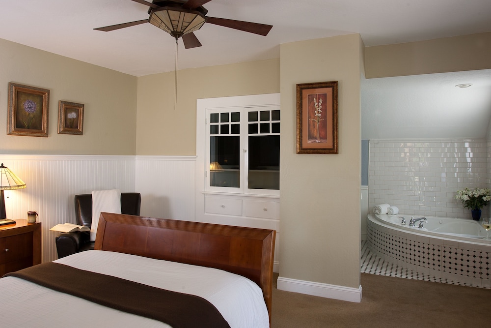 Craftsman Inn 16/70