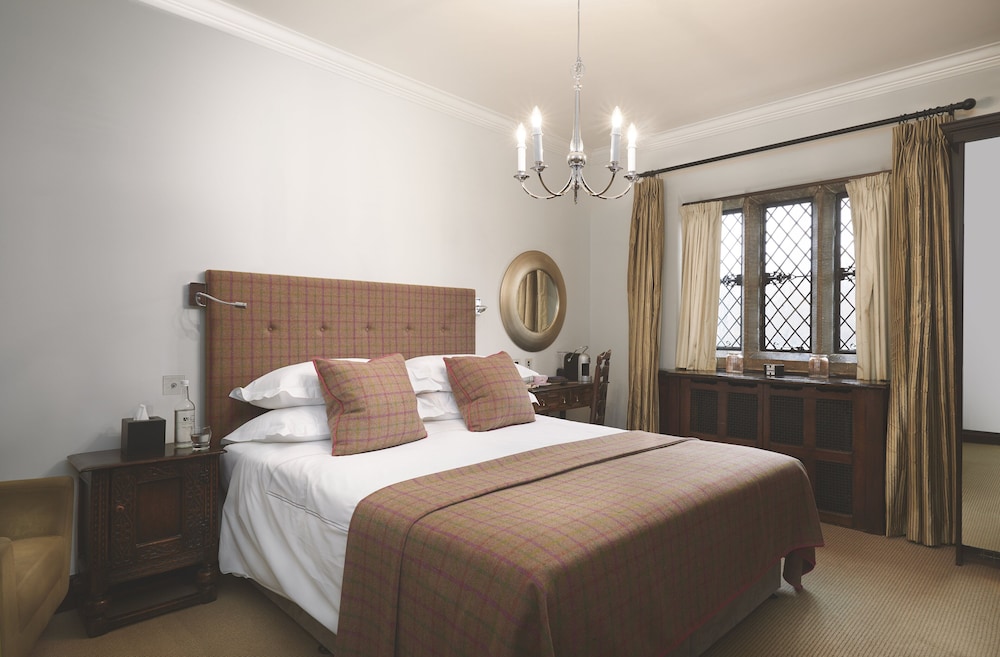 Comfy, King Bed, Queen Bed, Main House