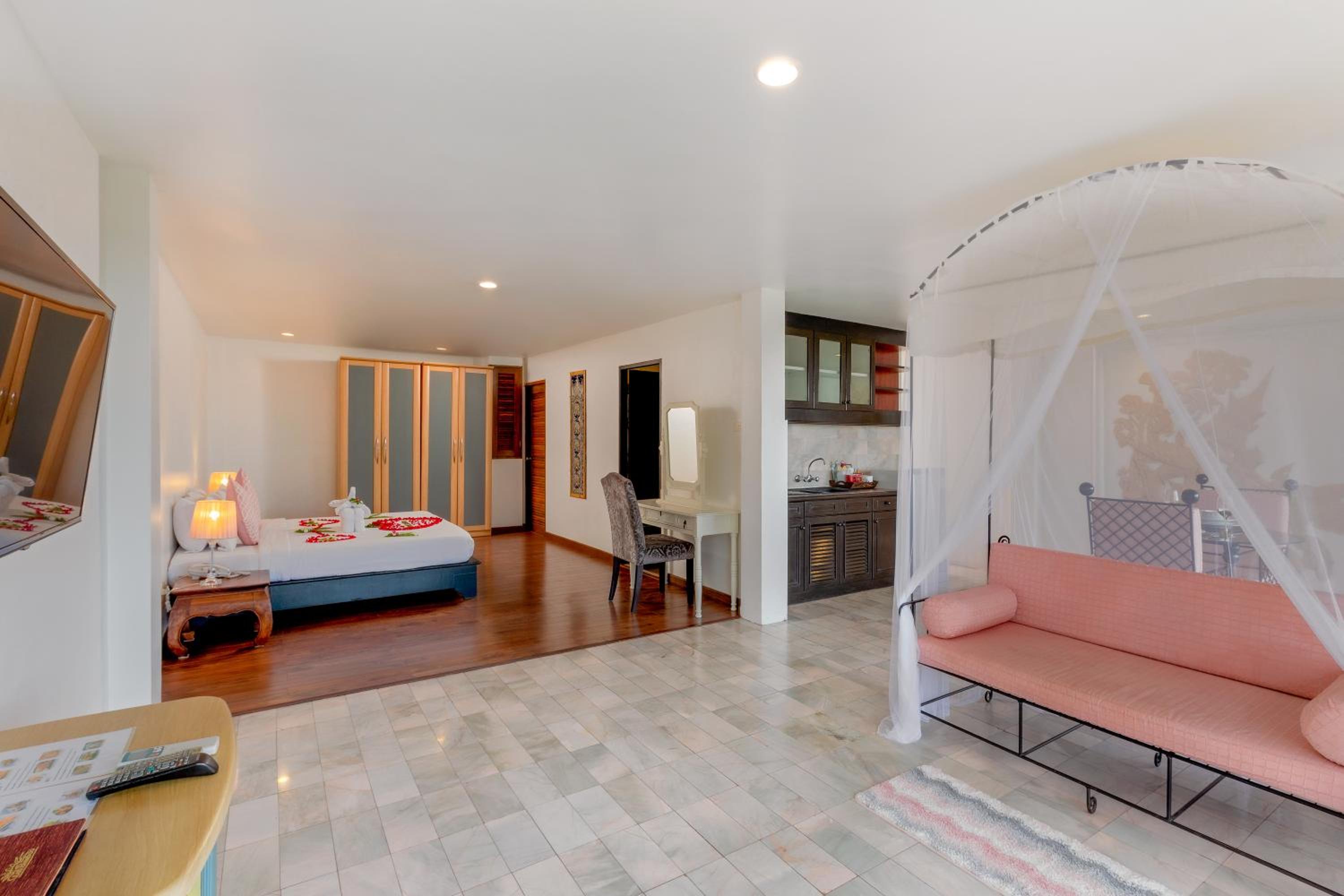 Penthouse Suite, King Bed، Club Bamboo Boutique Patong Beach Resort 9/10