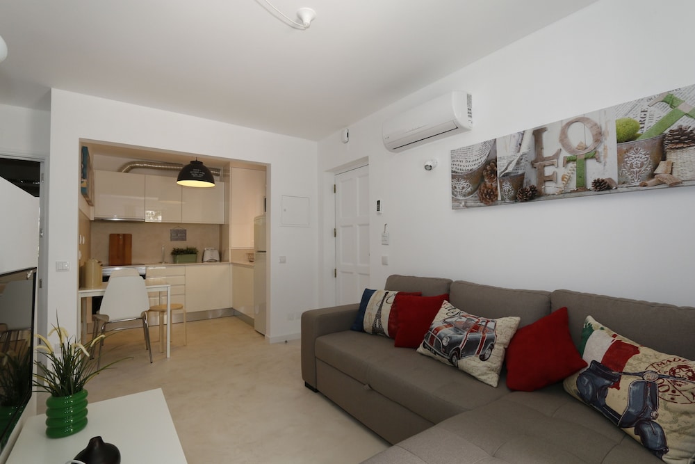 APARTAMENTOS THE OLD VILLAGE BY VILLAGE 4U 49/75