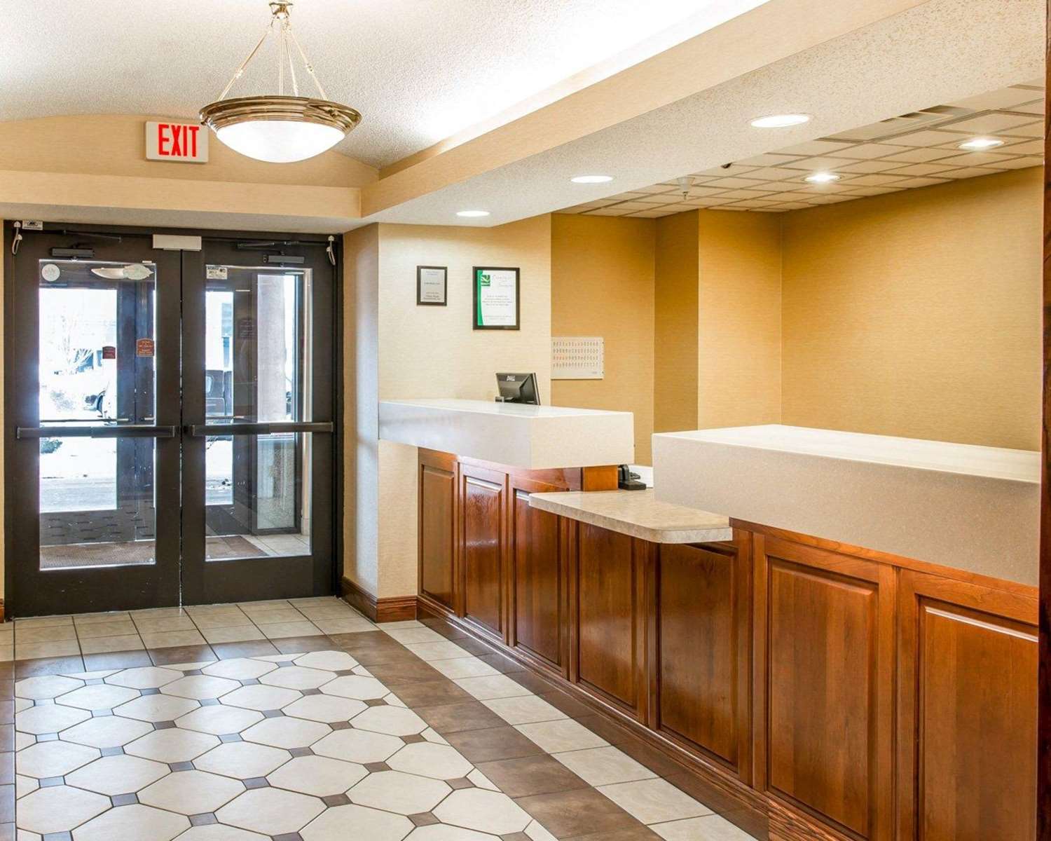 Quality Inn and Suites Niles 10/27