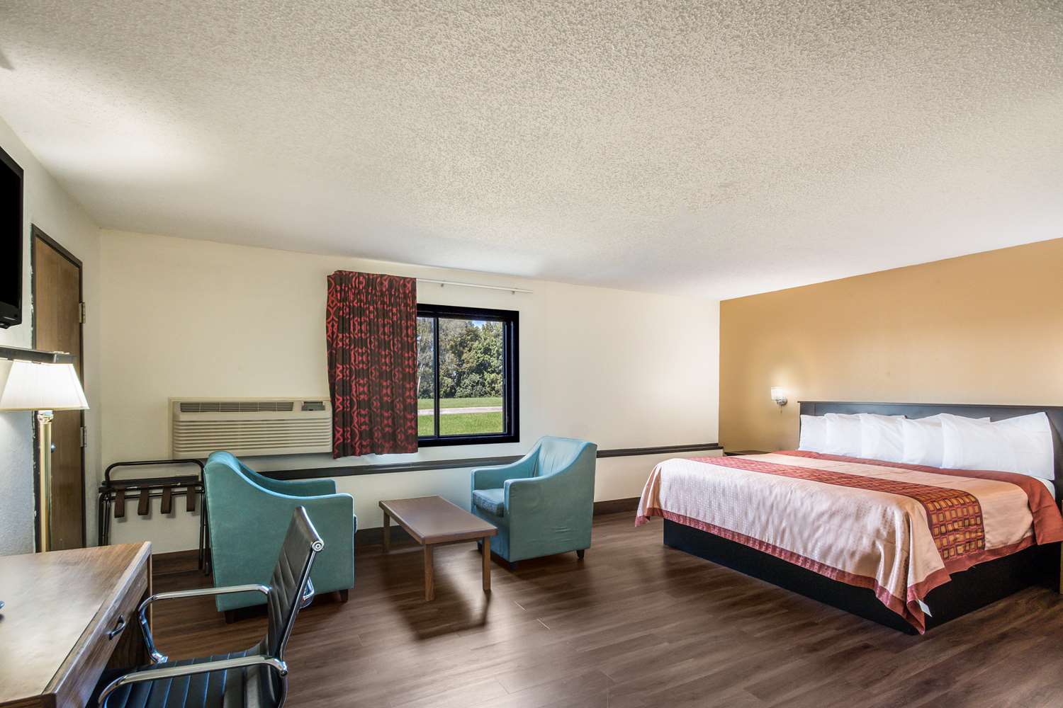 Spacious, Suite, King Bed, Living Area