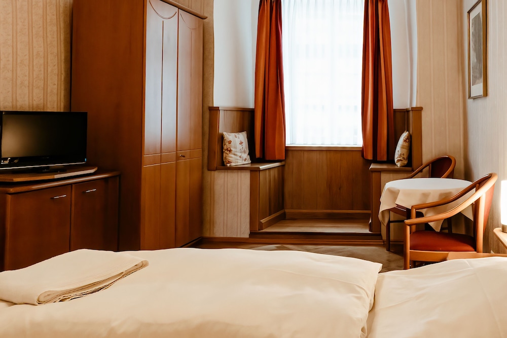 Hotel Gasthof Goldener Greifen 25/50