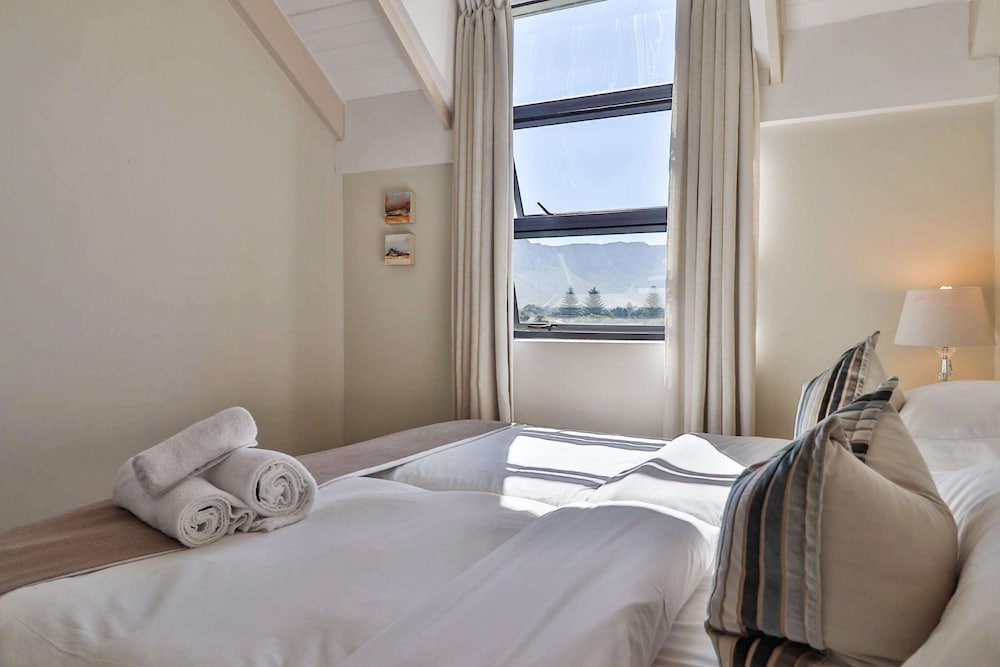 Whale Coast Hotel 29/71