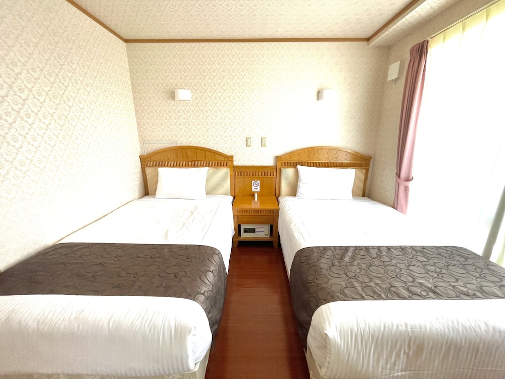 Hotel Castle Village Miyakojima (ex. Miyakojima Onsen Hotel) 13/37