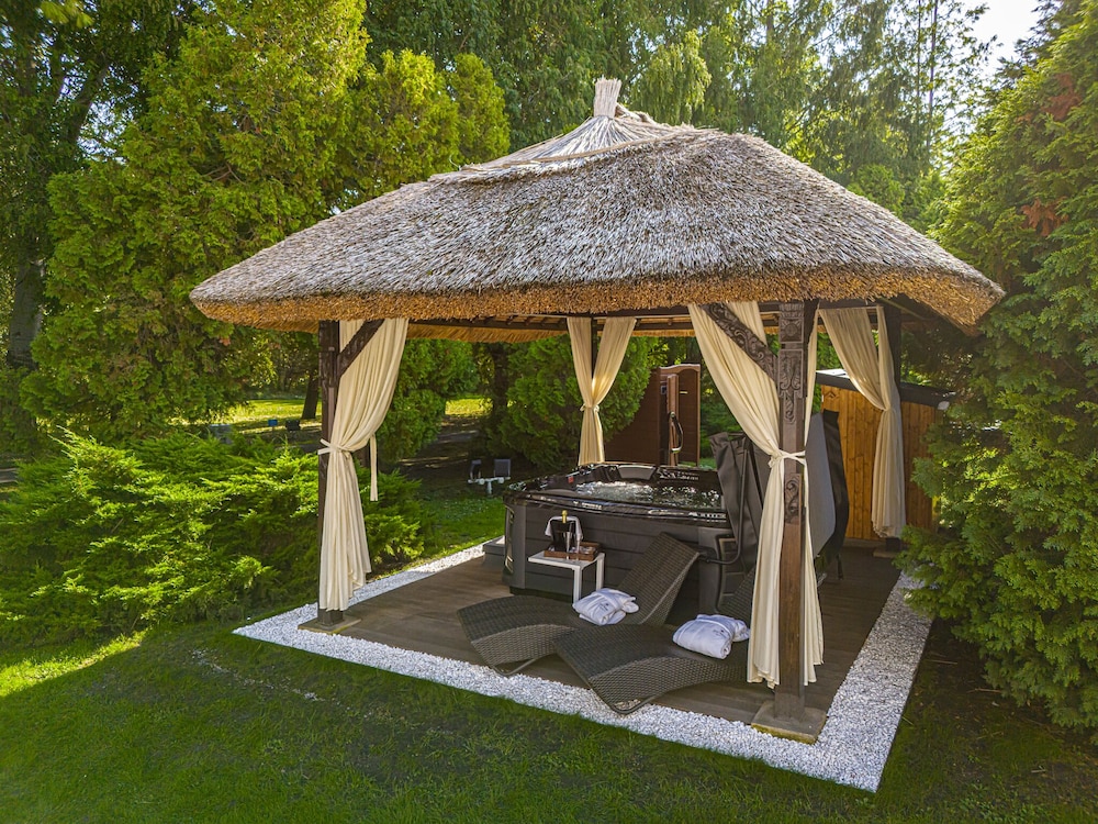 Lotus Therme Hotel And Spa Formerly Rogner Hotel Spa Lotus Therme 78/84