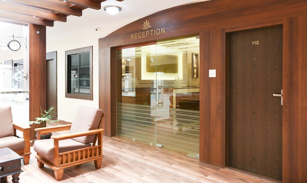 Itsy By Treebo - Comforts Inn, University Road Deralakatte 19/24