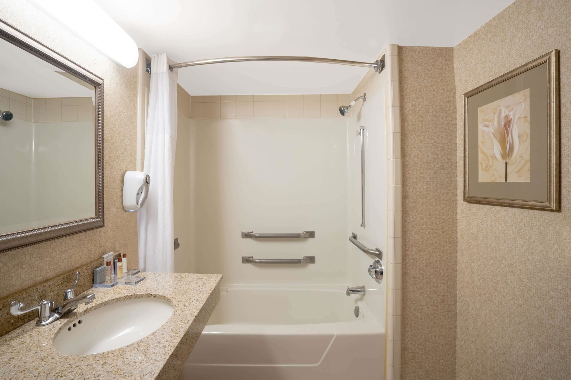 غرفة كبيرة بسرير كينج، Wingate By Wyndham Charlotte Airport 6/6