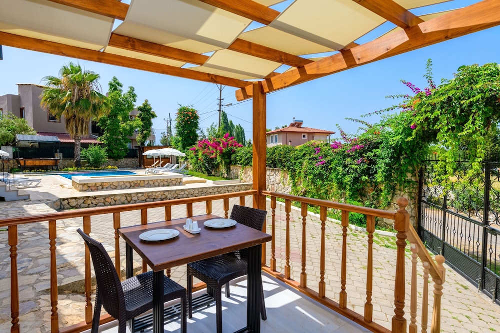 Anatolian Apartments 40/50