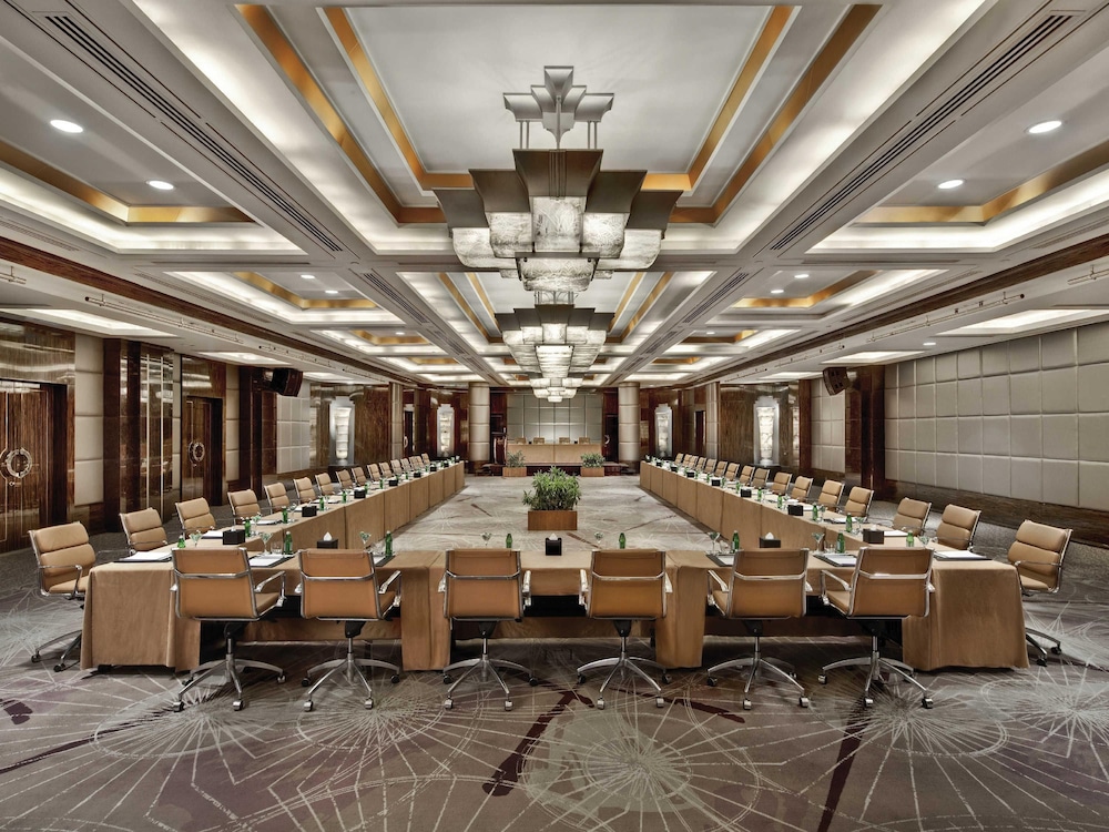 Fairmont Nile City Hotel 68/76
