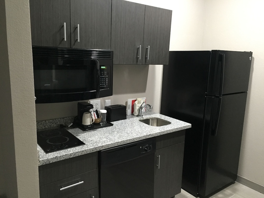 MainStay Suites Odessa I-20 TX 22/23