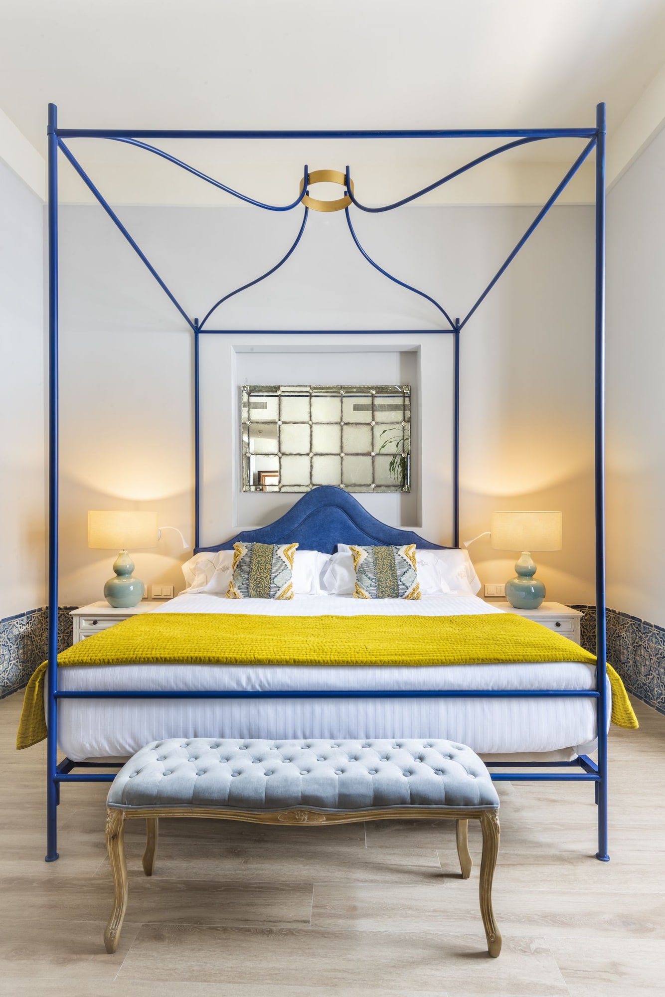 SUITE, APARTMENT