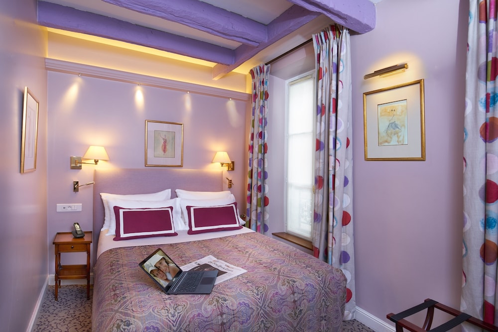 Le Relais Montmartre 23/53