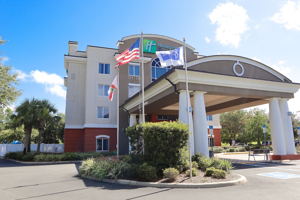 Holiday Inn Express Crystal River 1/59