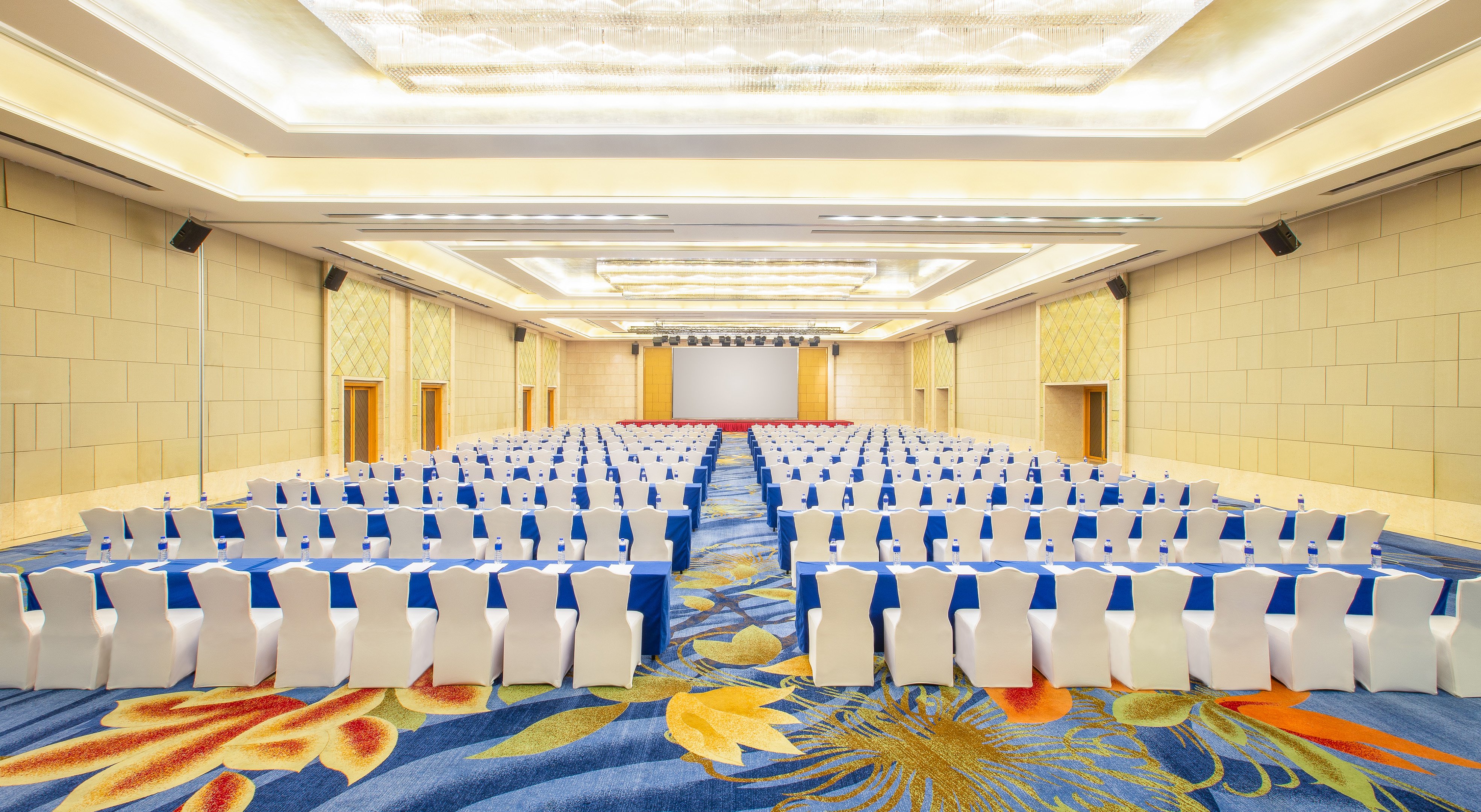 Crowne Plaza Shenzhen Longgang City Centre 35/50