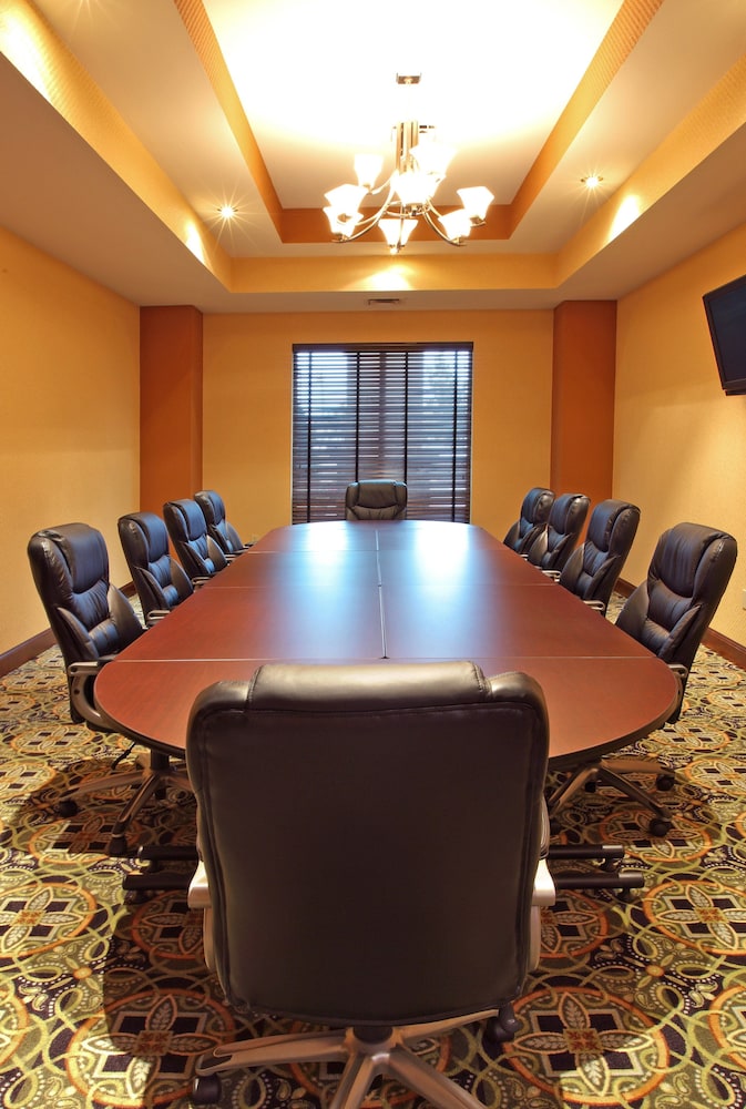 Hyatt House Bentonville / Rogers 39/44