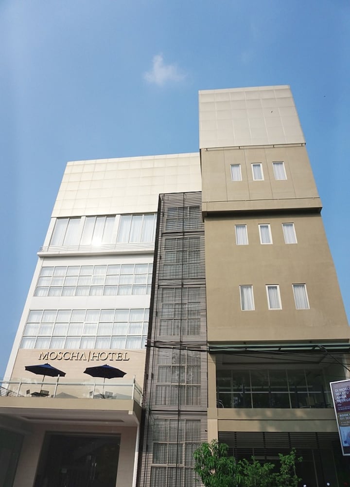 Moscha Hotel 2/32