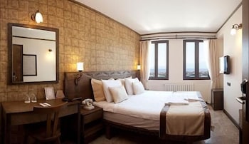 Assos Behram Hotel 13/43