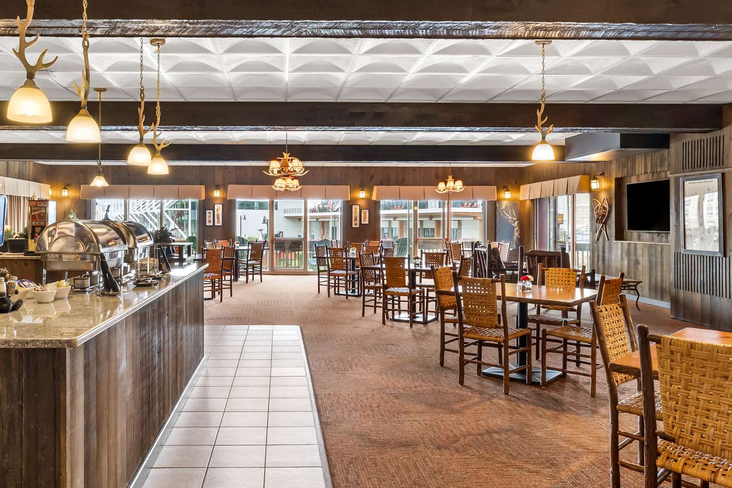 Best Western Adirondack Inn 13/17