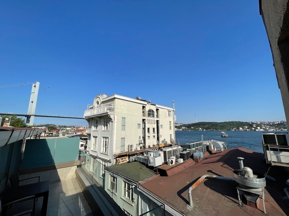 Feri Suites 43/50