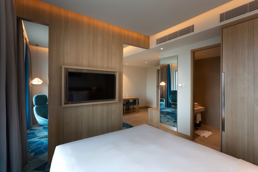 Holiday Inn Express And Suites Bengaluru Old Madras Road 28/59